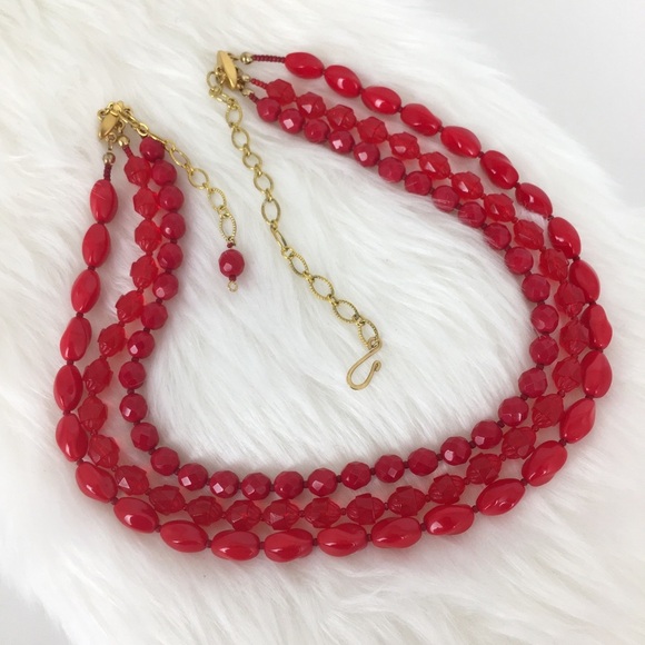 Vintage 3 Strand Red Glass Beaded Necklace Mid Century Estate Costume Jewelry - Picture 1 of 11